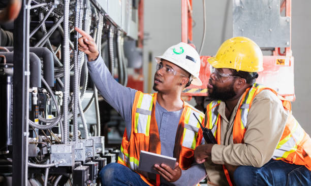 Best Affordable Emergency Electrician  in Weaverville, NC